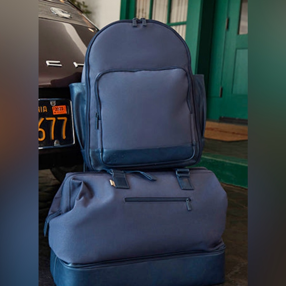 BÉIS luggage  The Weekender and Backpack